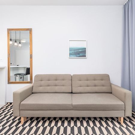Prymasa Tysiaclecia 83A C - D By Homeprime Warszawa Exteriör bild