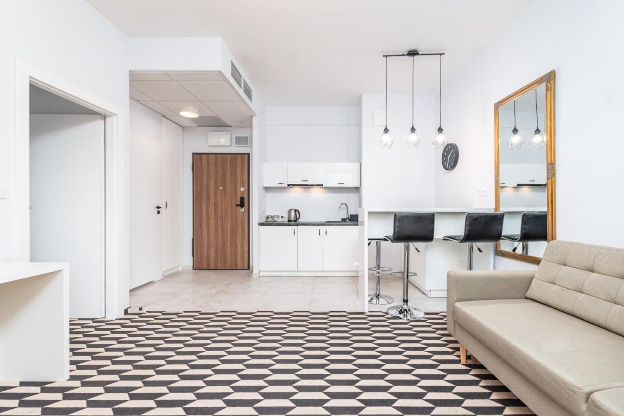 Prymasa Tysiaclecia 83A C - D By Homeprime Warszawa Exteriör bild
