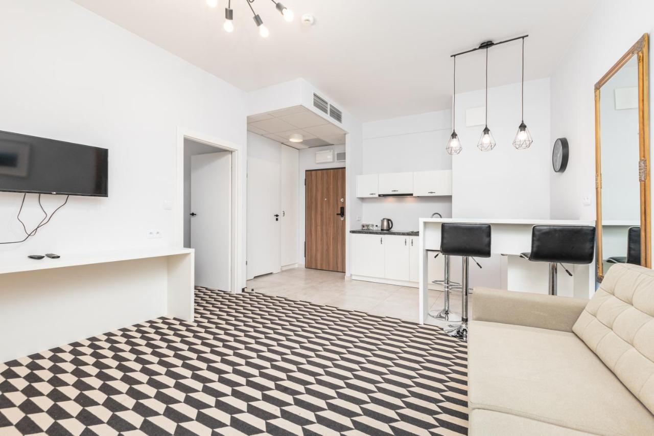 Prymasa Tysiaclecia 83A C - D By Homeprime Warszawa Exteriör bild