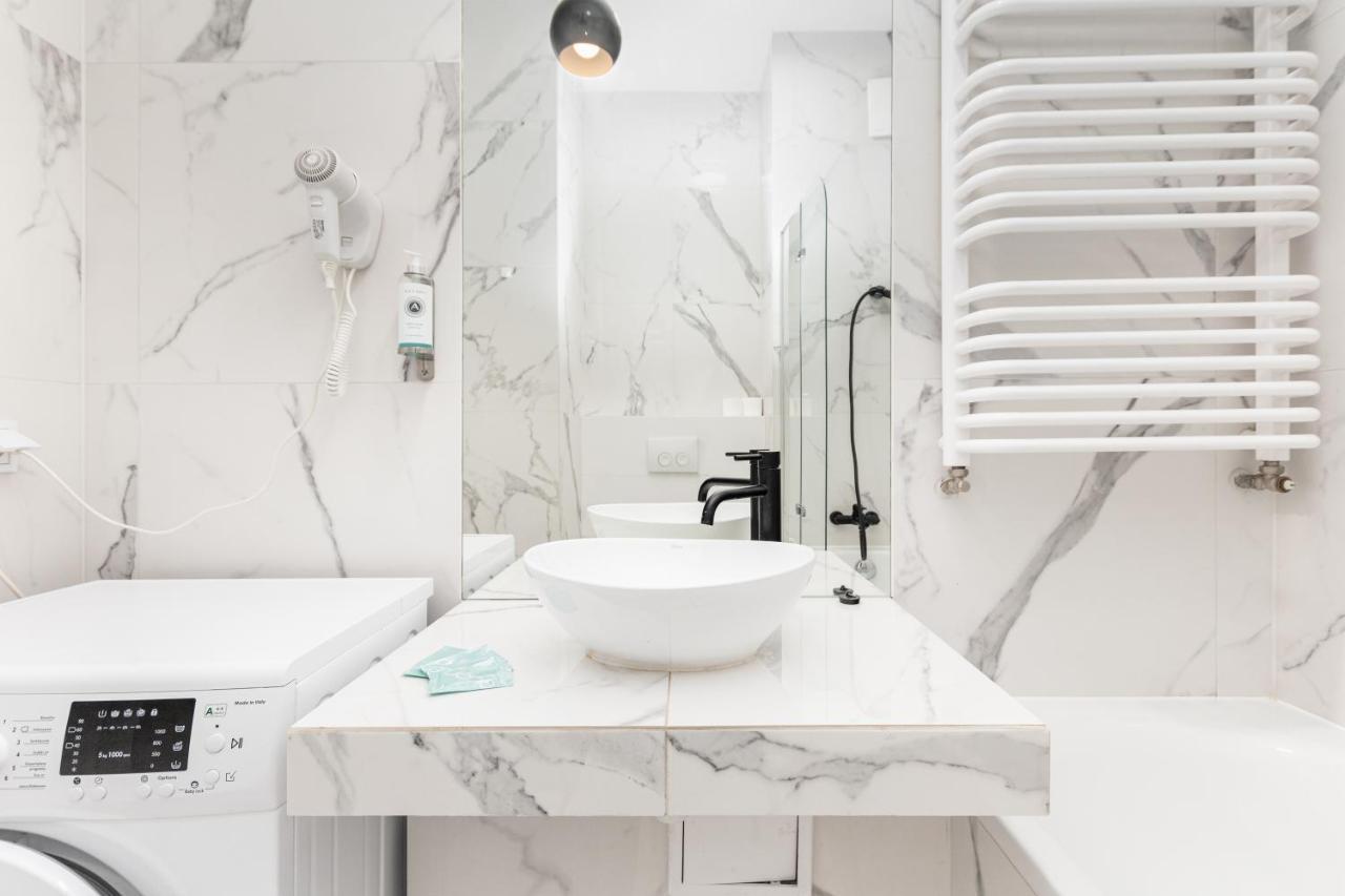 Prymasa Tysiaclecia 83A C - D By Homeprime Warszawa Exteriör bild