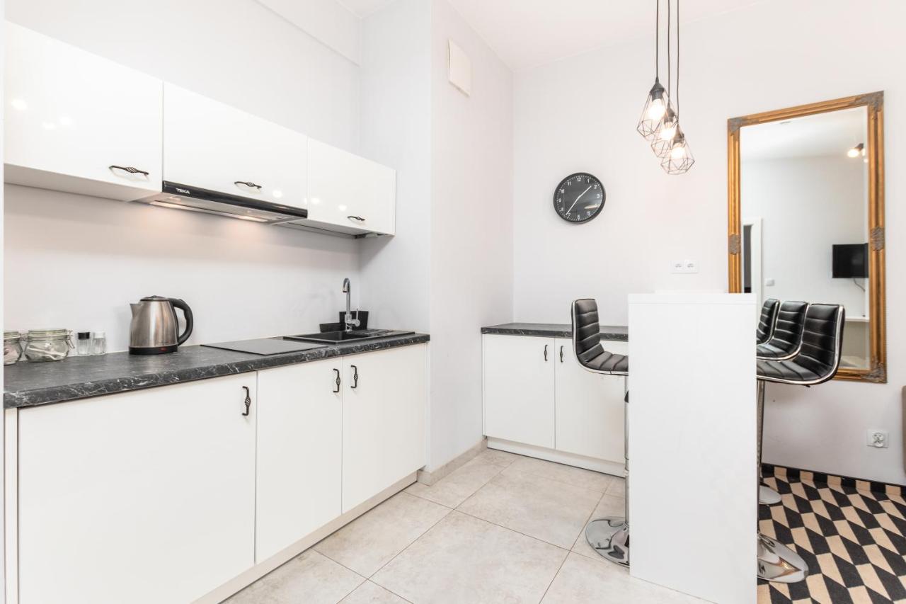 Prymasa Tysiaclecia 83A C - D By Homeprime Warszawa Exteriör bild