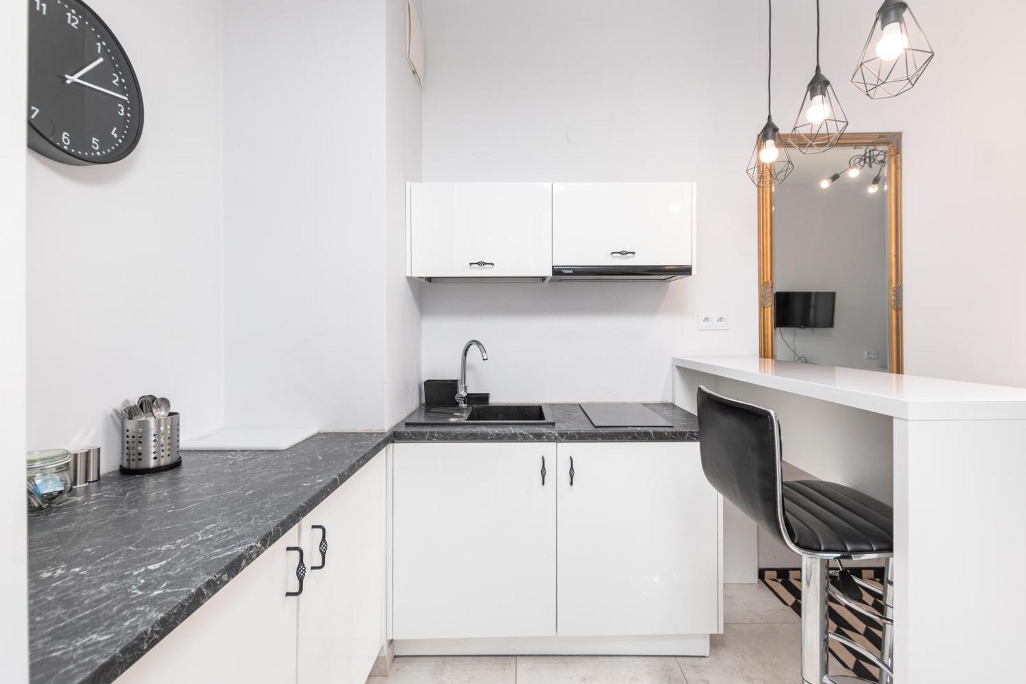 Prymasa Tysiaclecia 83A C - D By Homeprime Warszawa Exteriör bild